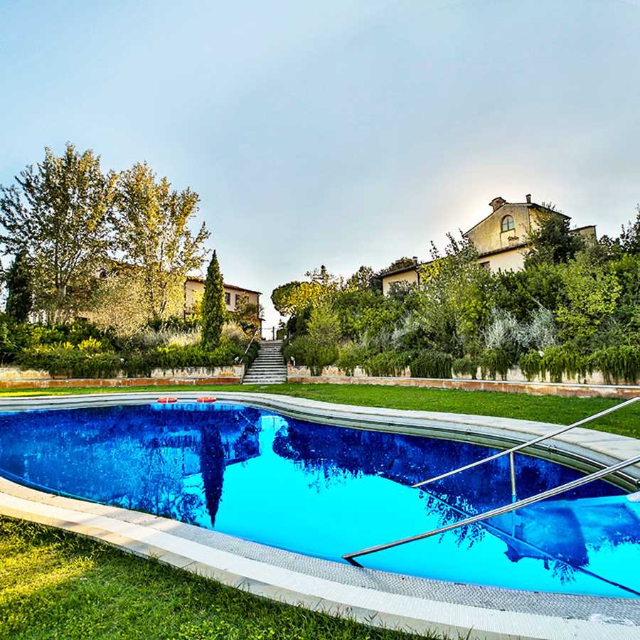 gruppenhaus-italien-toskana-casa-corniano-3-swimmingpool.jpg