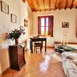 Thumbnail von gruppenhaus-italien-toskana-casa-corniano-7-wohnzimmer.jpg