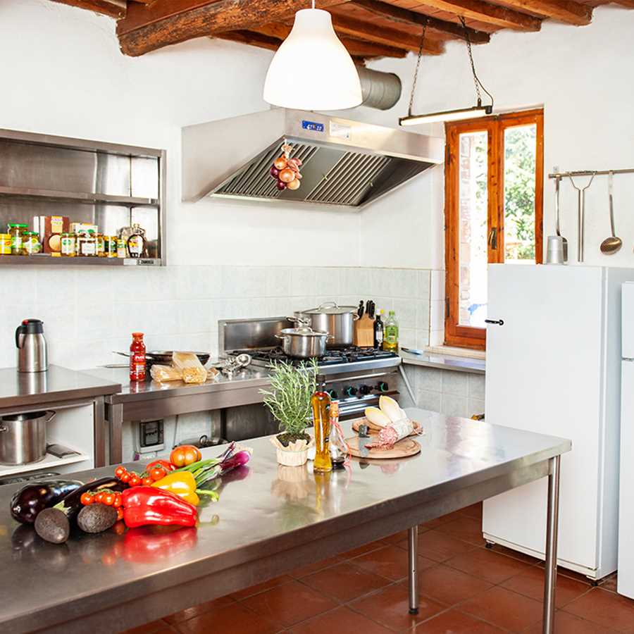 gruppenhaus-italien-toskana-casa-pomponi-6-küche-bild-4.jpg