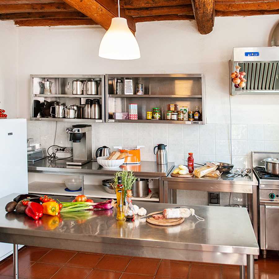 gruppenhaus-italien-toskana-casa-pomponi-6-küche-bild-2.jpg