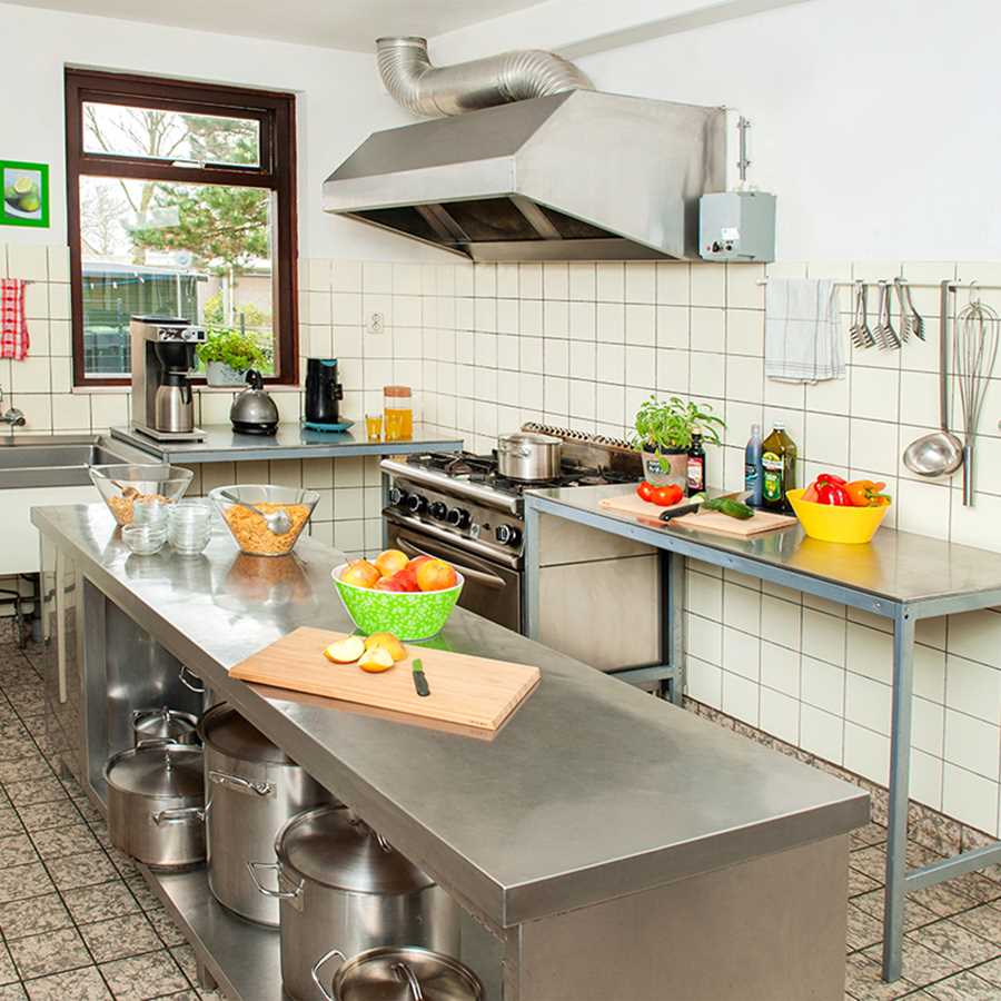 gruppenhaus-niederlande-insel ameland-hof-van-hollum-3-küche-1.jpg